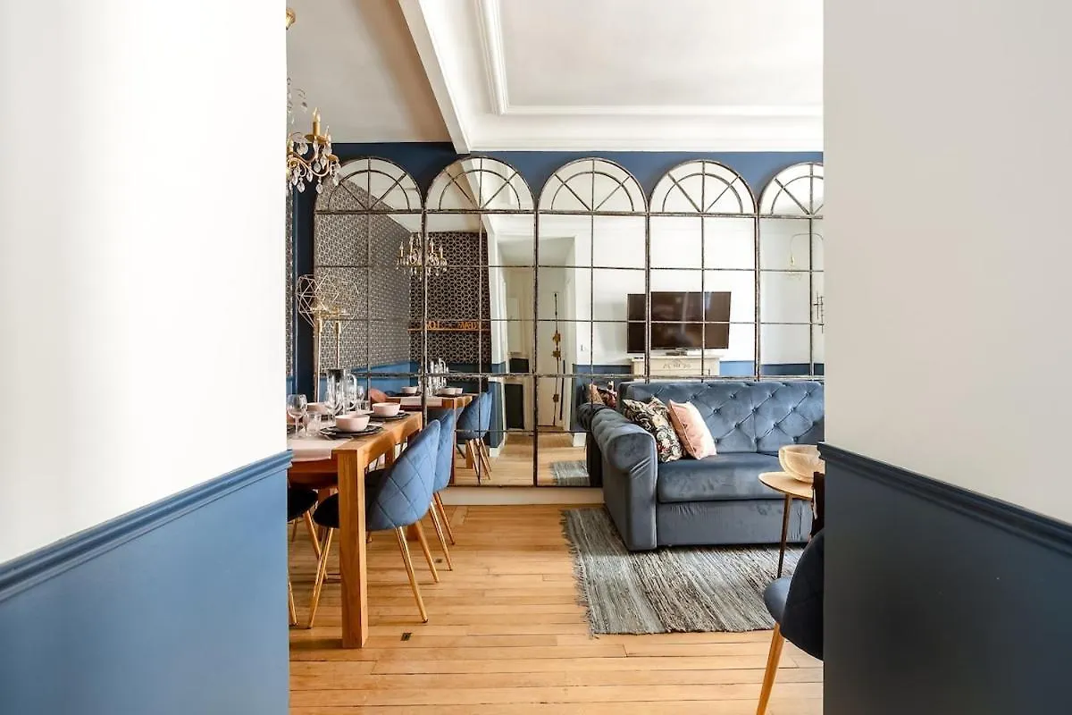 Apartment V3 Vibrant Stay Luxurious Stay Steps From Trocadero Paris France