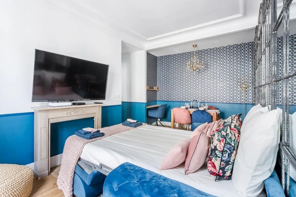 V3 Vibrant Stay Luxurious Stay Steps From Trocadero Paris 0*,
